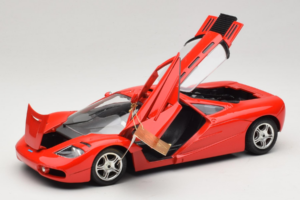 McLaren F1 High Mirror Light Red Guiloy 1:18 67505 Fém – 2. kép a 8-ből