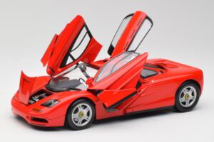 McLaren F1 Magma Piros Minichamps 1:18 530133422 Fém – 2. kép a 8-ből