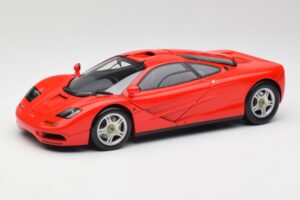 McLaren F1 Magma Piros Minichamps 1:18 530133422 Fém