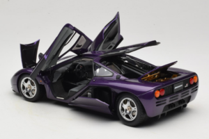 McLaren F1 Lila LCD 1:18 LCD18014-PU Fém – 5. kép a 8-ből