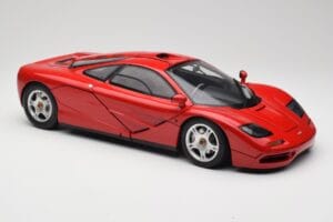 McLaren F1 Piros Minichamps 1:12 530133125 Fém – 7. kép a 9-ből