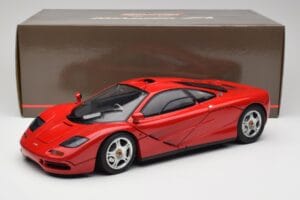 McLaren F1 Piros Minichamps 1:12 530133125 Fém – 9. kép a 9-ből