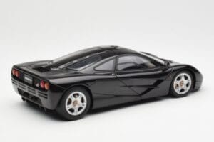 McLaren F1 Road Car Fekete AUTOart 1:18 76002 Fém – 3. kép a 8-ből