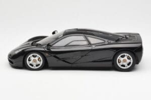 McLaren F1 Road Car Fekete AUTOart 1:18 76002 Fém – 4. kép a 8-ből