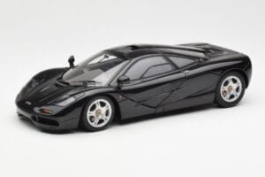 McLaren F1 Road Car Fekete AUTOart 1:18 76002 Fém