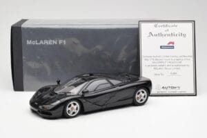 McLaren F1 Road Car Fekete AUTOart 1:18 76002 Fém – 8. kép a 8-ből