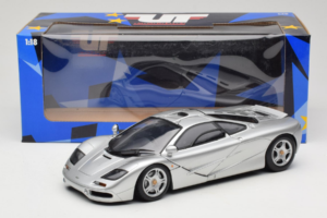 McLaren F1 Ezüst UT Models 1:18 530133180-R1 Fém – 8. kép a 8-ből