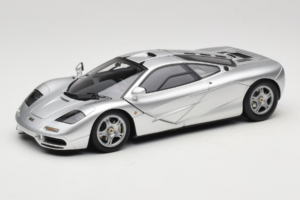 McLaren F1 Ezüst LCD 1:18 LCD18014-SI Fém