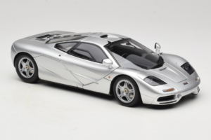 McLaren F1 Ezüst LCD 1:18 LCD18014-SI Fém – 6. kép a 8-ből