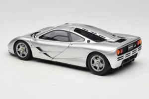 McLaren F1 Ezüst LCD 1:18 LCD18014-SI Fém – 7. kép a 8-ből