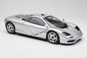 McLaren F1 Ezüst Minichamps 1:12 530133129 Fém – 6. kép a 8-ből