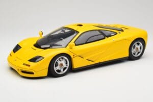 McLaren F1 Sárga Minichamps 1:12 530133121 Fém