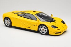 McLaren F1 Sárga Minichamps 1:12 530133121 Fém – 7. kép a 9-ből