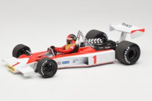 McLaren M23 Ford #1 E. Fittipaldi F1 1975 Minichamps 1:18 530751801 Fém – 2. kép a 9-ből