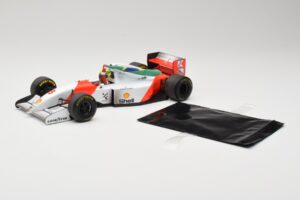 McLaren MP4/8 Ford #8 A. Senna Winner Australian GP 1993 Minichamps 1:18 540933838 Fém – 3. kép a 7-ből
