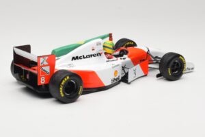 McLaren MP4/8 Ford #8 A. Senna Winner European GP Donington 1993 Minichamps 1:18 540931848 Fém – 2. kép a 6-ből