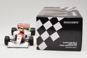 McLaren MP4/8 Ford #8 A. Senna Winner European GP Donington 1993 Minichamps 1:18 540931848 Fém – 6. kép a 6-ből