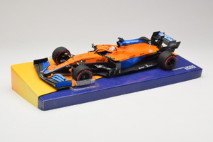 McLaren MCL35M Mercedes #3 D. Ricciardo McLaren F1 Team Bahrain Grand Prix 2021 Minichamps 1:18 533211803 Gyanta – 2. kép a 7-ből