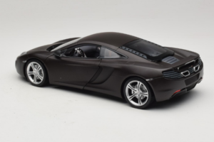McLaren MP4-12C Matt Black Minichamps 1:18 110133021 Fém – 7. kép a 8-ből