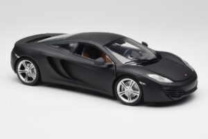 McLaren MP4-12C Matt Satellite Szürke Minichamps 1:18 110133024 Fém – 6. kép a 8-ből
