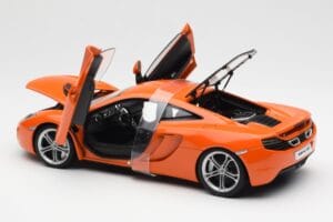 McLaren MP4-12C Narancssárga AUTOart 1:18 76006 Fém – 5. kép a 8-ből