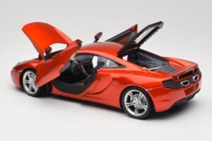 McLaren MP4-12C Orange Metallic Minichamps 1:18 110133020 Fém – 5. kép a 8-ből