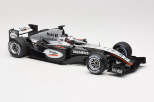 McLaren MP4-19 Mercedes J.P. Montoya Test Car 2005 Minichamps 1:18 533051880 Fém – 4. kép a 7-ből
