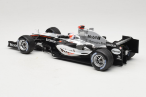 McLaren MP4-20 Mercedes #9 K. Raikkonen F1 2005 Minichamps 1:18 B66962337 Fém – 5. kép a 6-ből