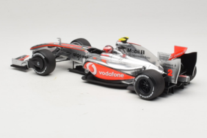 McLaren MP4-24 Mercedes #2 H. Kovalainen F1 2009 Dealer Edition Minichamps 1:18 B66960041 Fém – 5. kép a 7-ből