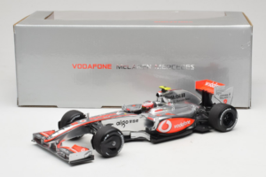 McLaren MP4-24 Mercedes #2 H. Kovalainen F1 2009 Minichamps 1:18 503091802 Fém – 7. kép a 7-ből