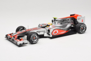 McLaren MP4-25 Mercedes #2 L. Hamilton Vodafone McLaren F1 2010 Minichamps 1:18 530101802 Fém