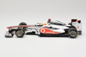 McLaren MP4-26 Mercedes #3 L. Hamilton Vodafone McLaren F1 2011 Minichamps 1:18 530111803 Fém – 3. kép a 7-ből
