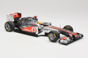 McLaren MP4-26 Mercedes #3 L. Hamilton Vodafone McLaren F1 2011 Minichamps 1:18 530111803 Fém – 4. kép a 7-ből