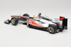 McLaren MP4-26 Mercedes #3 L. Hamilton Vodafone McLaren F1 2011 Minichamps 1:18 530111803 Fém – 5. kép a 7-ből