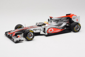 McLaren MP4-26 Mercedes #3 L. Hamilton Vodafone McLaren Showcar F1 2011 Minichamps 1:18 530111873 Fém