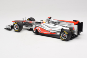 McLaren MP4-26 Mercedes #3 L. Hamilton Vodafone McLaren Showcar F1 2011 Minichamps 1:18 530111873 Fém – 5. kép a 7-ből