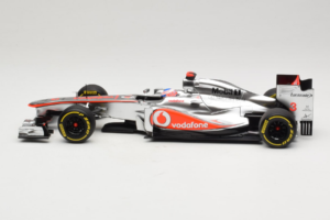 McLaren MP4-27 Mercedes #3 J. Button Vodafone McLaren Showcar F1 2012 Minichamps 1:18 530121873 Fém – 3. kép a 7-ből