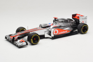 McLaren MP4-27 Mercedes #3 J. Button Vodafone McLaren Showcar F1 2012 Minichamps 1:18 530121873 Fém
