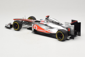 McLaren MP4-27 Mercedes #3 J. Button Vodafone McLaren Showcar F1 2012 Minichamps 1:18 530121873 Fém – 5. kép a 7-ből