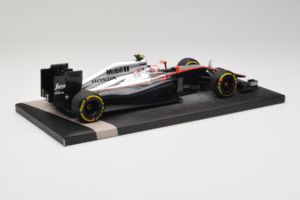 McLaren MP4-30 Honda #22 J. Button McLaren Honda F1 Team Australian Grand Prix 2015 Minichamps 1:18 537151822 Fém – 3. kép a 7-ből