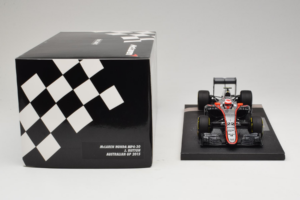 McLaren MP4-30 Honda #22 J. Button McLaren Honda F1 Team Australian Grand Prix 2015 Minichamps 1:18 537151822 Fém – 6. kép a 7-ből