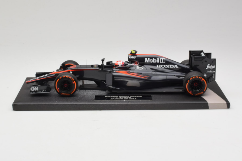 McLaren MP4-30 Honda #22 J. Button McLaren Honda F1 Team Spanish Grand Prix 2015 Minichamps 1:18 537151122 Fém