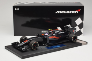 McLaren MP4-31 Honda #22 J. Button McLaren Honda F1 Team Chinese Grand Prix 2016 Minichamps 1:18 537161822 Fém – 7. kép a 7-ből