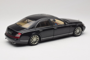 Maybach 57S Fekete AUTOart 1:18 76156 Fém – 3. kép a 7-ből