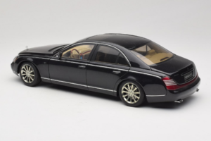 Maybach 57S Fekete AUTOart 1:18 76156 Fém – 6. kép a 7-ből