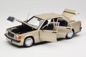 Mercedes 190E W201 2.3-16 Smoke Silver Metallic Norev 1:18 183831 Fém – 2. kép a 8-ből