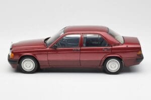Mercedes 190E W201 2.0 Piros Dealer Edition AUTOart 1:18 B66040383 Fém – 4. kép a 8-ből