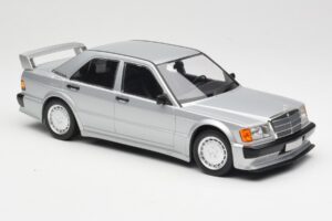 Mercedes 190E 2.5-16 EVO 1 W201 Ezüst Minichamps 1:18 155036001 Fém – 4. kép a 6-ből