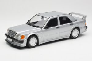 Mercedes 190E 2.5-16 EVO 1 W201 Ezüst Minichamps 1:18 155036001 Fém