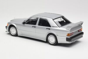 Mercedes 190E 2.5-16 EVO 1 W201 Ezüst Minichamps 1:18 155036001 Fém – 5. kép a 6-ből